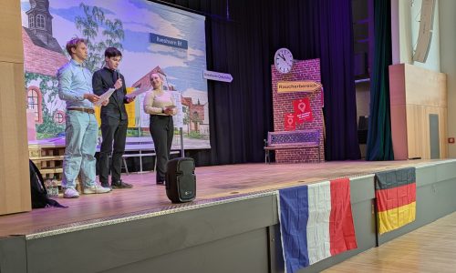 Der Jugendgemeinderat von Ilvesheim beim Schülerempfang im Rahmen des Schüleraustauschs des Gymnasiums Feudenheim mit dem Collège in Chécy, 31. März 2025